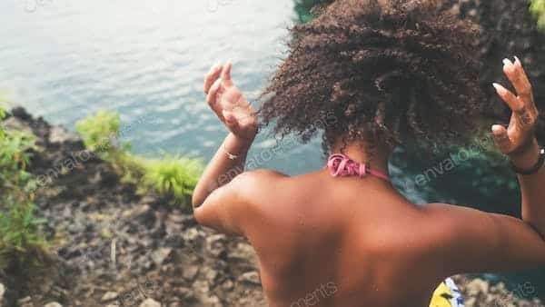 comment prendre soin de ses cheveux pendant la grossesse